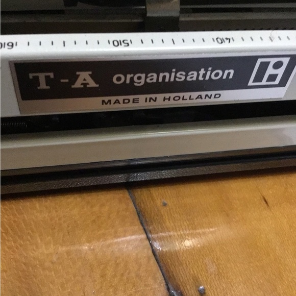 Adler Tippa manual typewriter - Picture 5 of 7